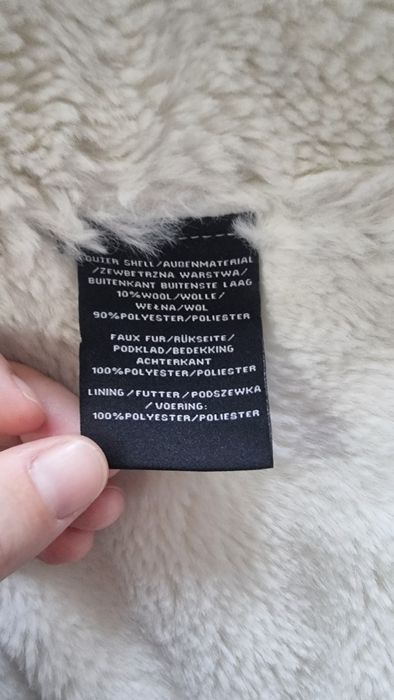 Пальто мехли Брендовий Хитой М размер озгина кийилган Уступка есть