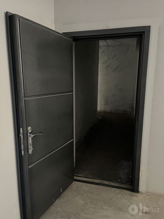 Uy sotiladi. TashGU TashPI mavzesi 106 kv metr