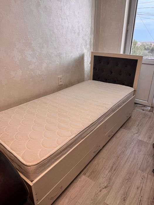 продам кровать односпальную