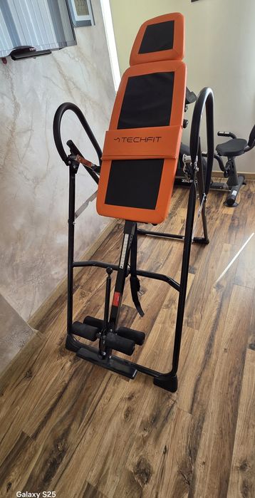 Инверсионна лежанка TECHFIT