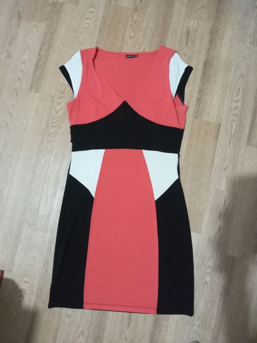 Женская одежда .