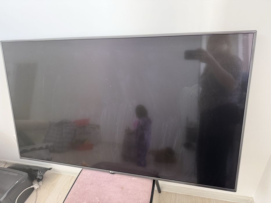 Телевизор 100/240 LG