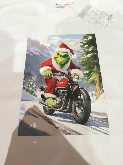 Чисто нова коледна тениска с Гринч ! ! !