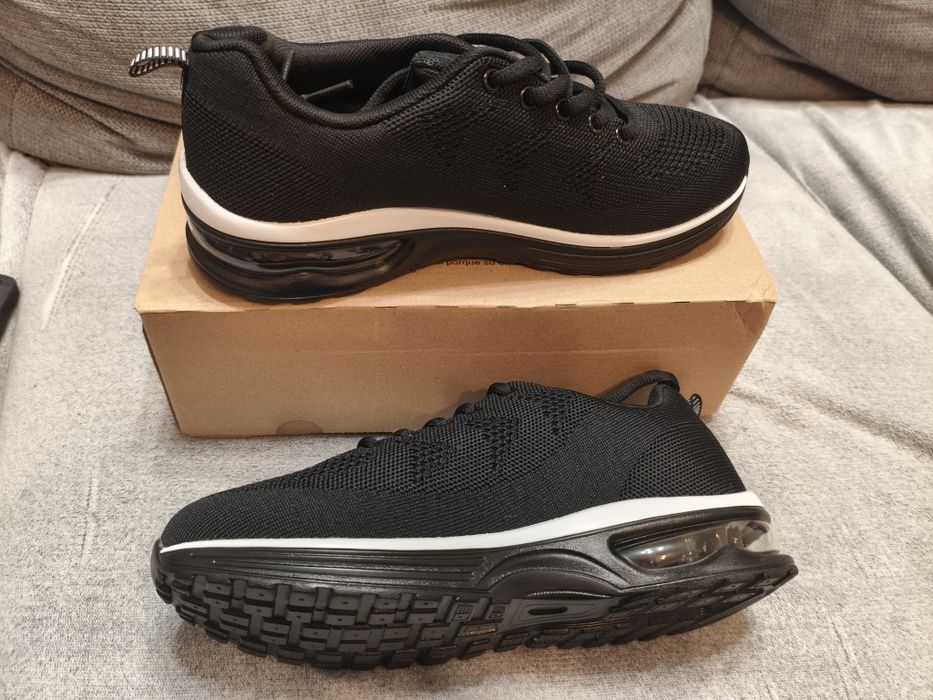 Adidași Axcone unisex – alb/negru, mărimea 40 noi in cutie