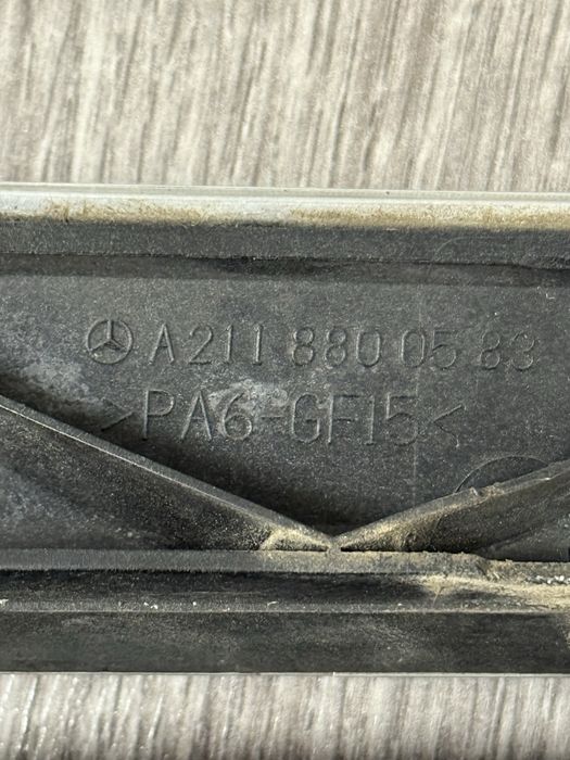 Решетка радиатора Mercedes Benz W211