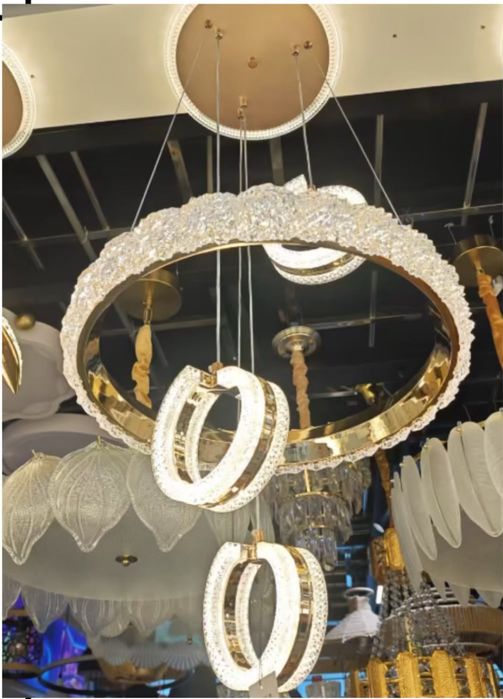 Lustre led din cristal modele elegante si moderne
