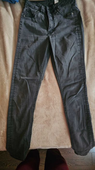 Различни модели и размери дънки