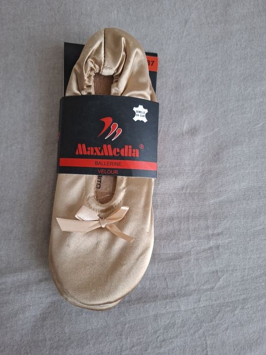 Туфли с мека подметка нови