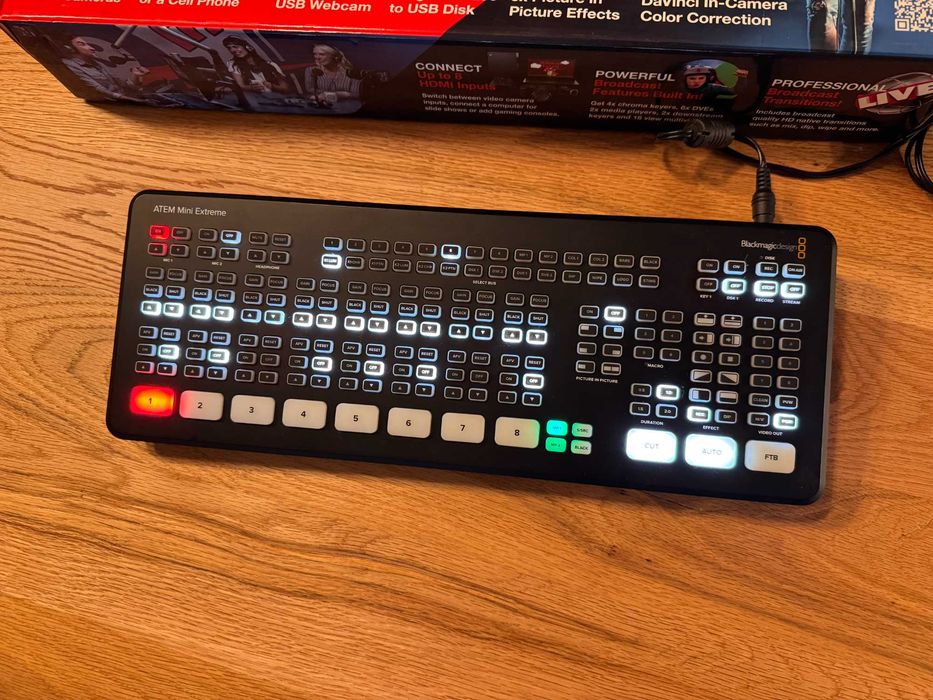 Blackmagic Design ATEM Mini Extreme - mixer video HDMI - 8in streaming