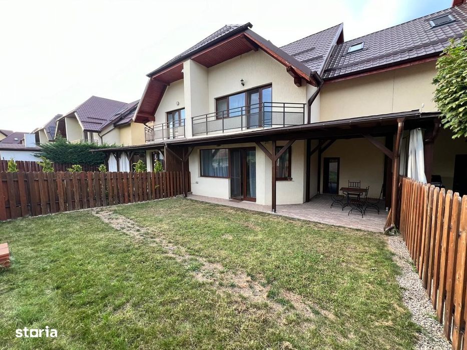 Casa cu 7 camere | 3 balcoane | Garaj | 220 mp + 80 mp curte | Cartier