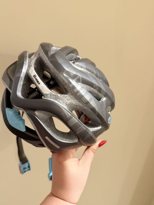 Велосипедни каски