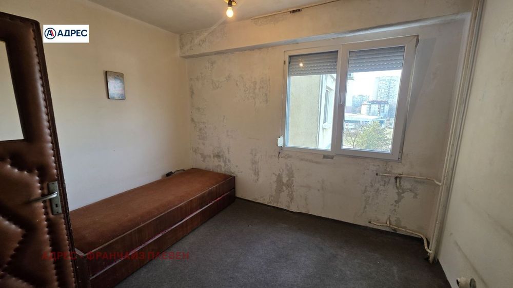 Продава се Двустаен апартамент в Плевен, Сторгозия - 75 кв.м за 1067 €/кв.м - Снимка #4