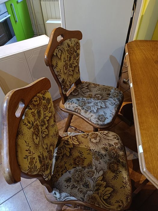 Vând set format din coltar de bucătărie cu spații de depozitare  si ma