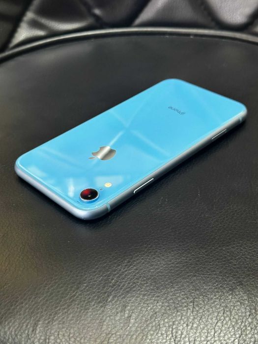 Iphone XR Blue/ White   64GB/ 256gb