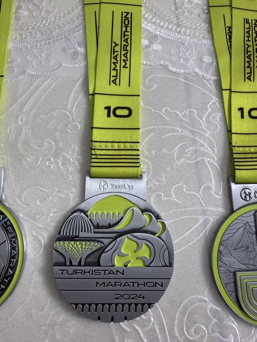 Медали.Алматы марафон медали. Марафон медали