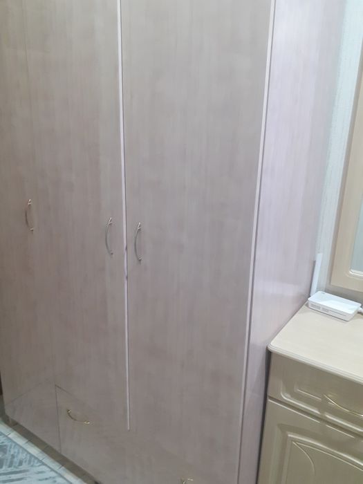 Продам шкаф для прихожий