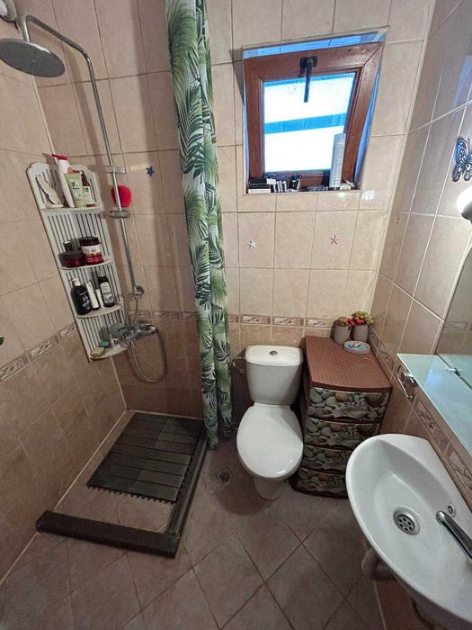 Дава се под наем Тристаен апартамент в Варна, м-т Траката - 90 кв.м за 164000 € - Снимка #9