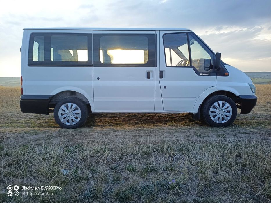 Vând Ford Transit