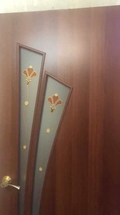 продам межкомнатные двери в отличном 5000