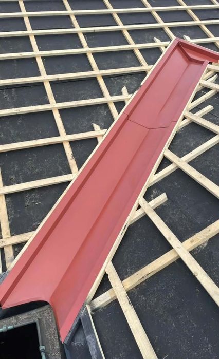 Reparatii acoperisuri tigla metalica velux