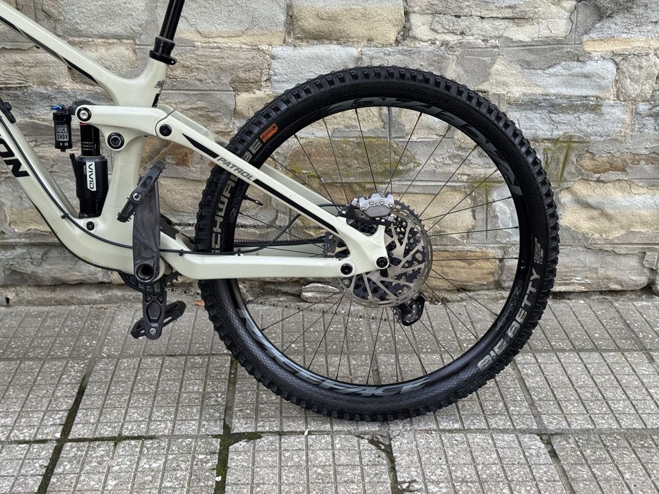 Планински карбонов велосипед TRANSITION PATROL  CARBON( L размер)