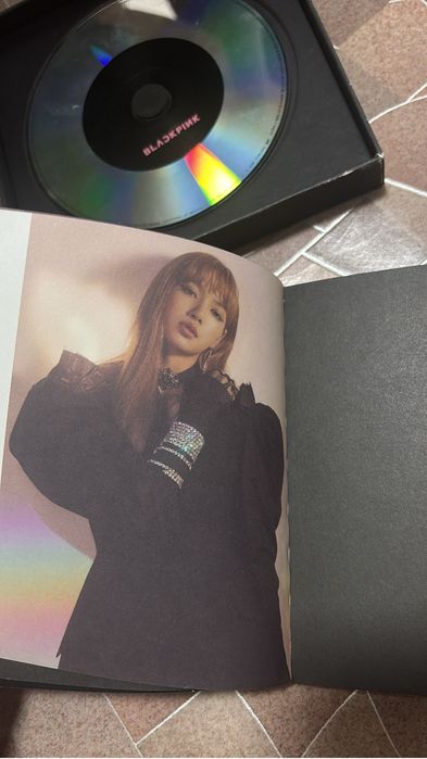 Книги/манги/альбом к поп