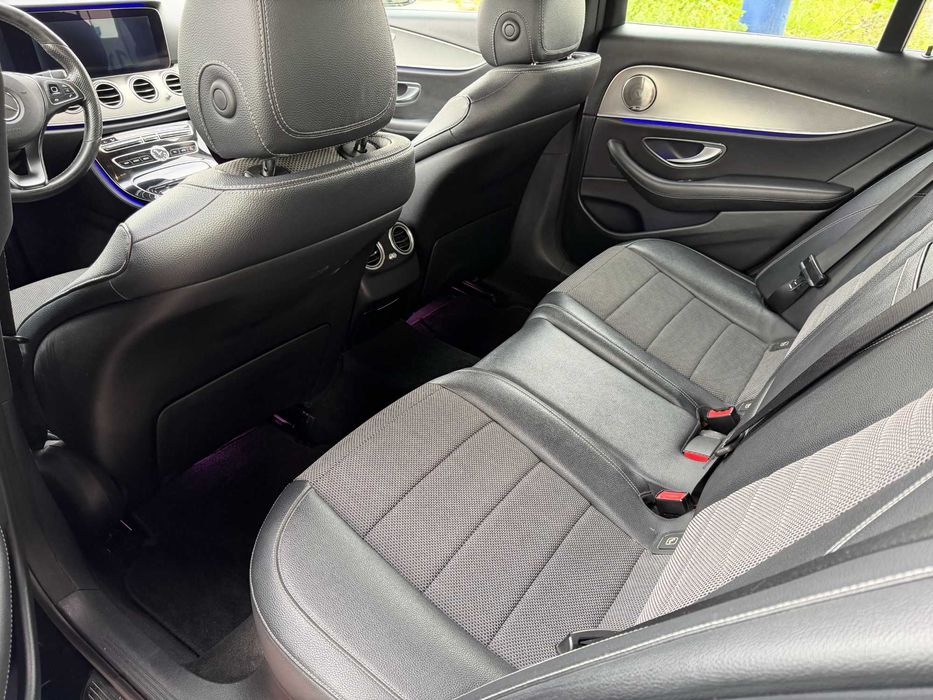 Mercedes E200 Avantgarde Tableta Camere 360 Iluminat Carplay