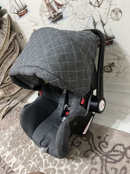 Продам автолюльку до года