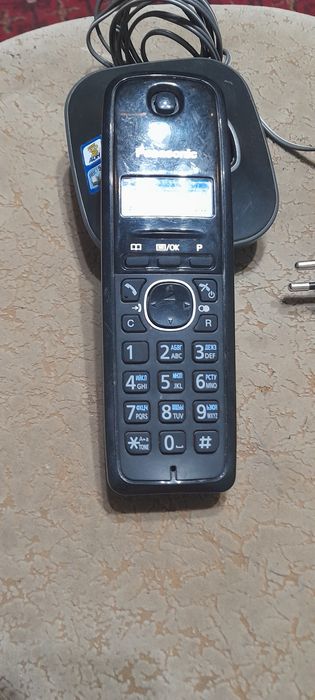 Продам домашний телефон