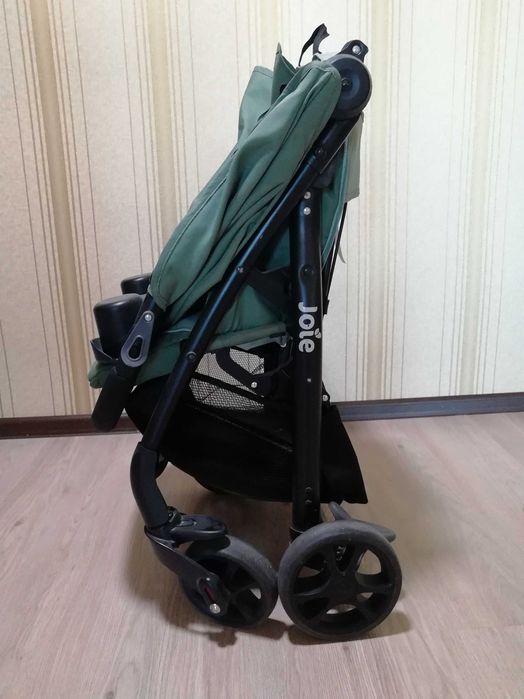 Коляска бренда JOLE