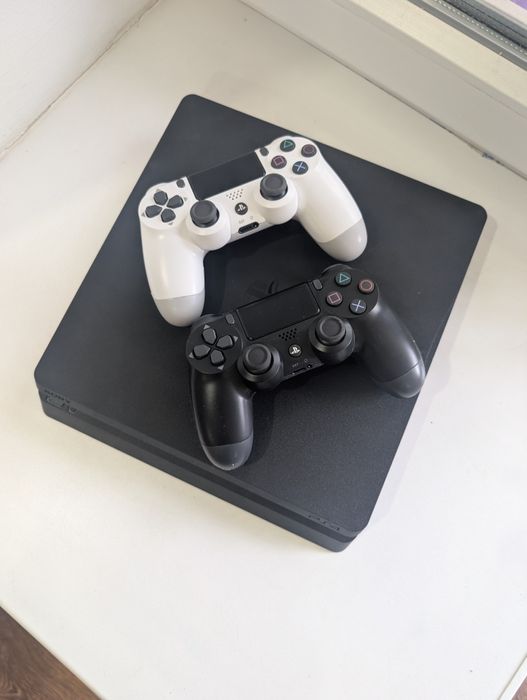 PS4 Slim (ПС4) + Топ Игры + 2 геймп.