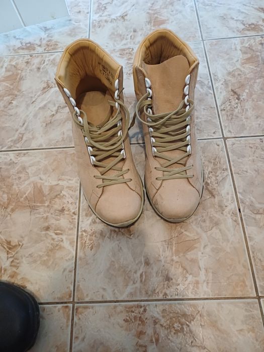 Кожени спортни обувки