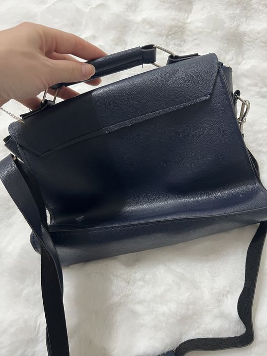 Дамска черна чанта