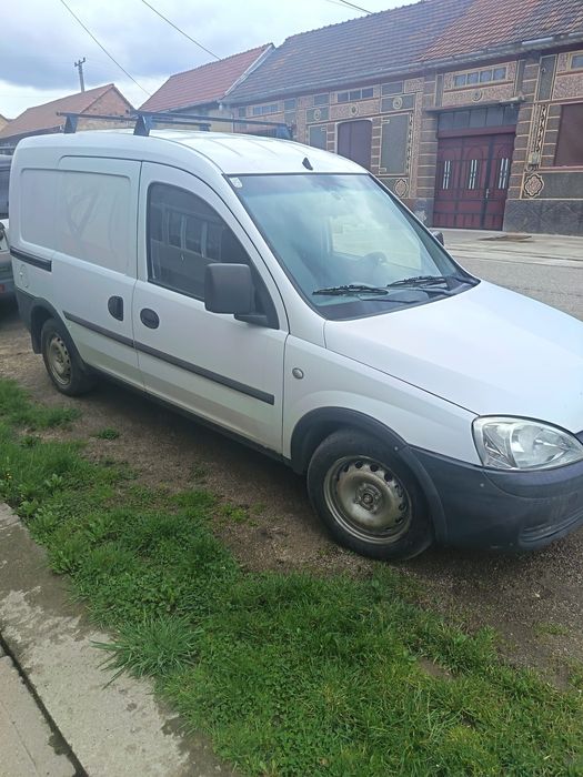 Vând Opel Combo 1.7
