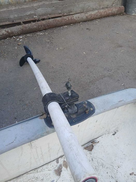 лодка пластиковая