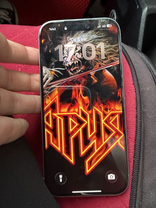 Продам айфон 17