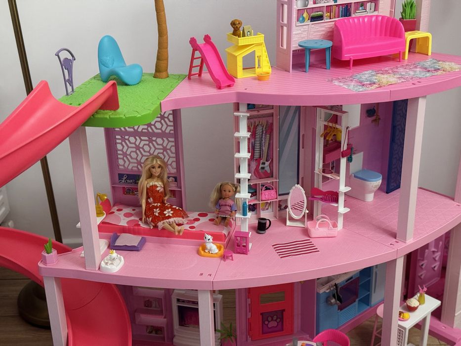 Casa de papusi Mattel, Barbie dream house