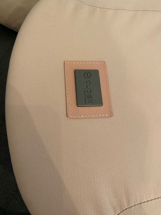 Розов кош за новородено Cybex Priam