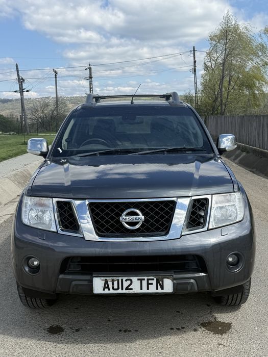 Vand Nissan Navara 2012 euro 5 motor 2.5 fara probleme