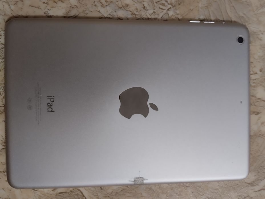 Айпад мини 2 в отличном состояние