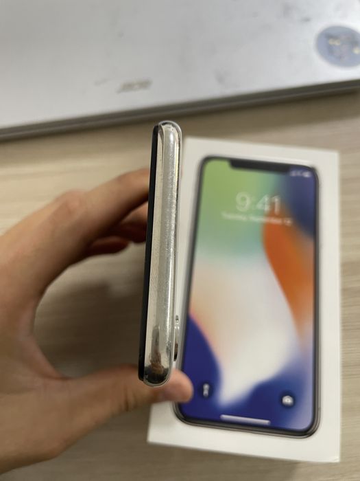 Продам Iphone X 10