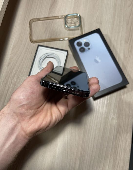 Продам Iphone 13 pro в отличном состоянии.