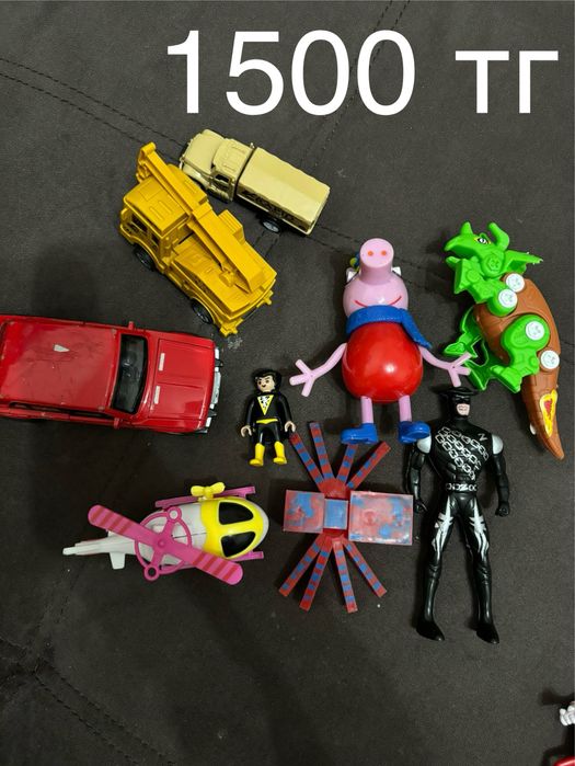 Игрушки от сына, копит на велосипед