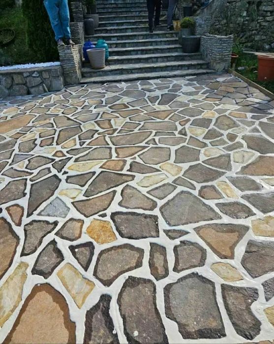 Vând piatră pt pavaj rezistent nou în trend!