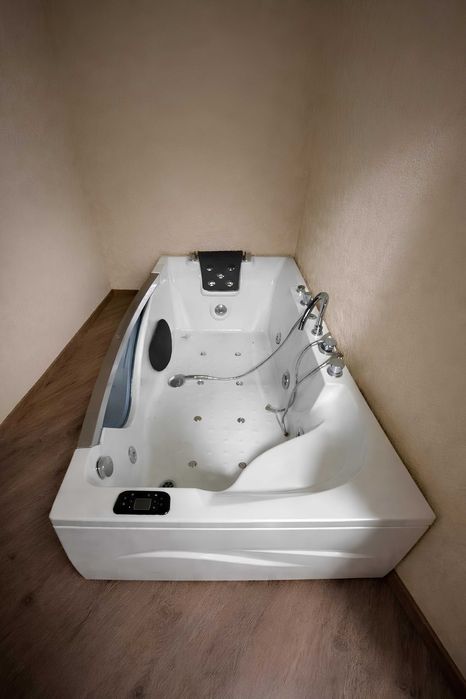 Гидромассажная ванна (джакузи)