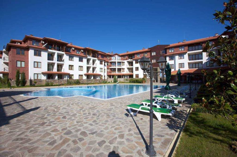 Продава се Тристаен апартамент в с. Равда, Област Бургас - 80 кв.м за 975 €/кв.м - Снимка #12