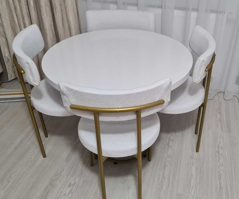 Vand masa rotunda cu 4 scaune alb/auriu