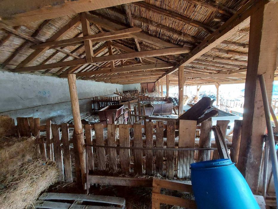 Селскостопанска постройка/Обор, гр.Лозница