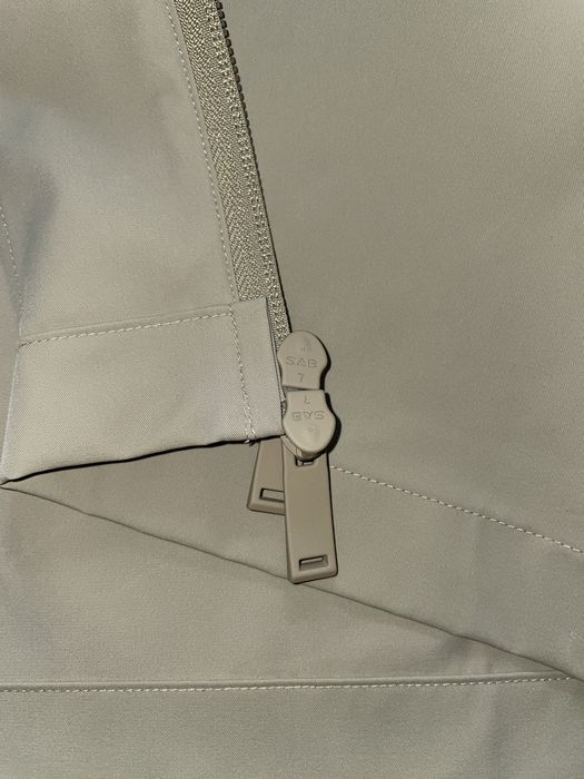 Calvin Klein Waterproof Stretch Tech Jacket L