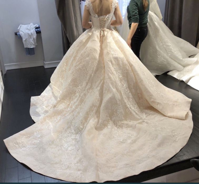 Свадебное платье